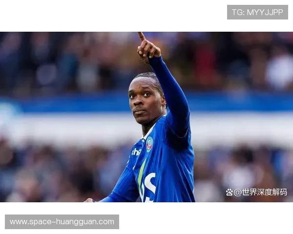 斯特拉斯堡前锋埃梅加大腿伤势复发,将缺席约两个月 斯特拉斯堡前锋埃梅加大腿伤势复发,将缺席约两个月