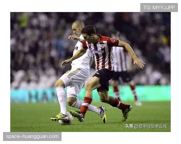 毕尔巴鄂竞技训练开放日，重点演练前场定位球多人掩护跑位