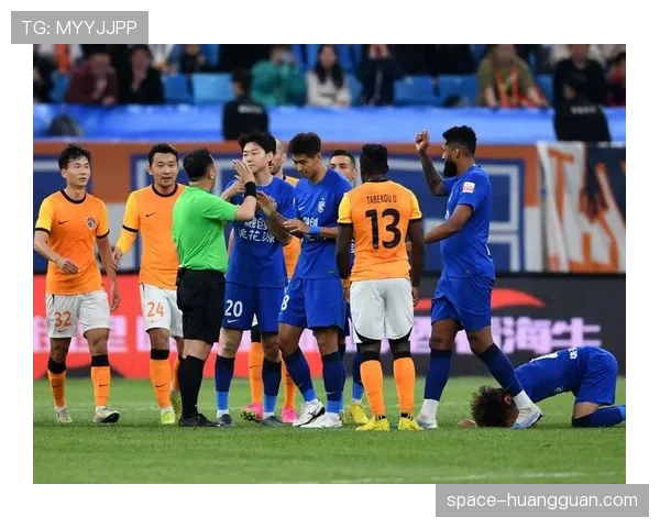 深度战术分析：武汉三镇如何通过边路转换击溃青岛西海岸防线